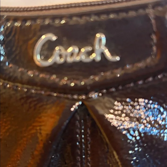 Beautiful Coach Hobo Crossbody Bag in Deep Ox Blood Patent Leather - Picture 5 of 14